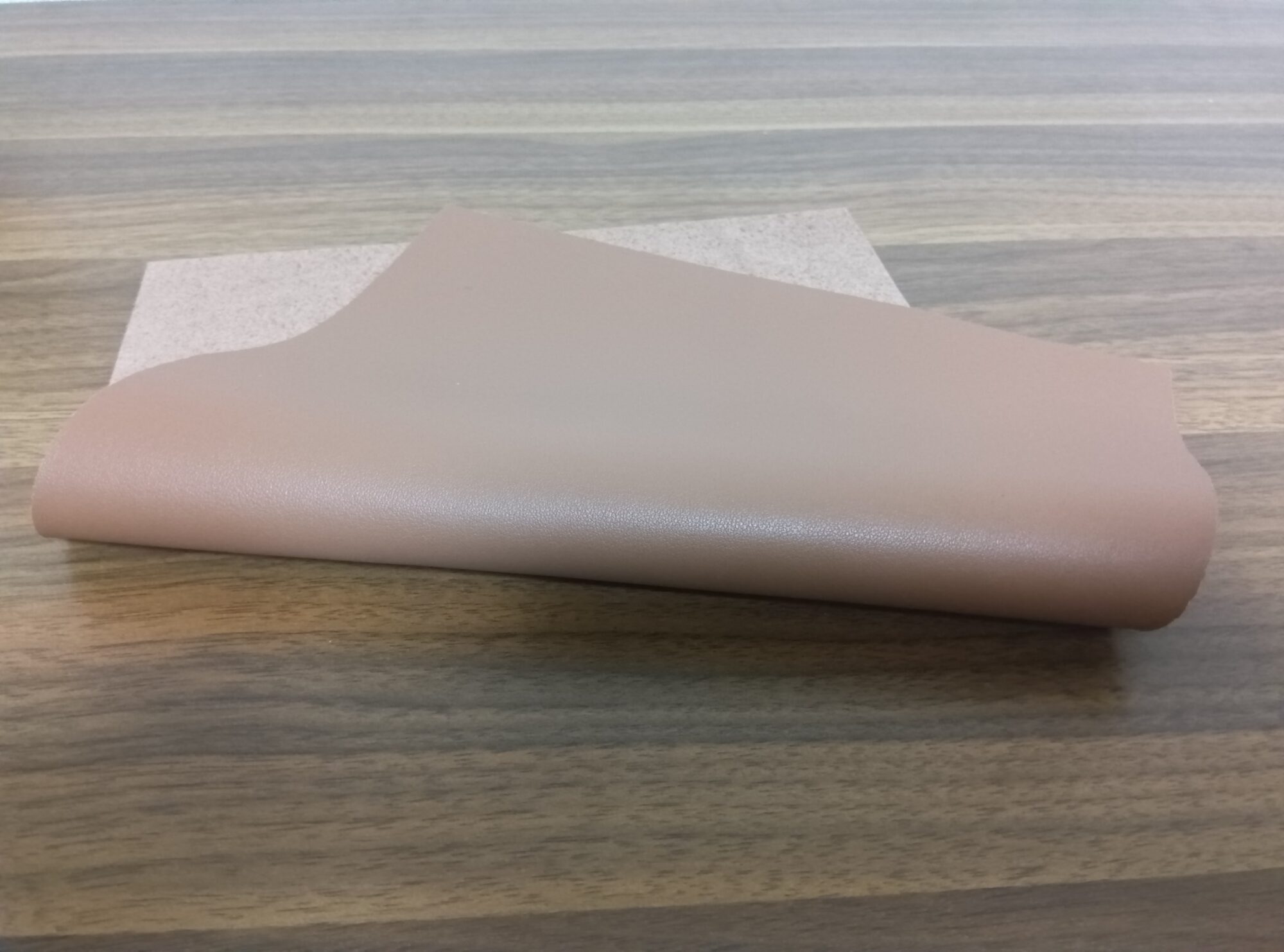 購入した革の画像